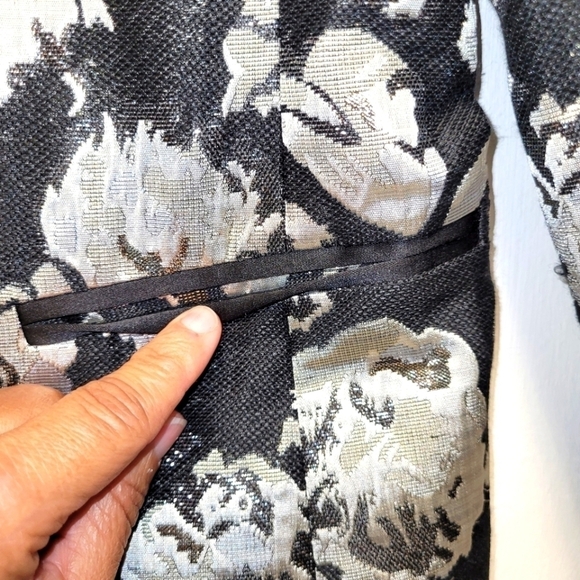 Juicy Couture Jacquard Floral Metallic Blazer Size 8 - Picture 5 of 15